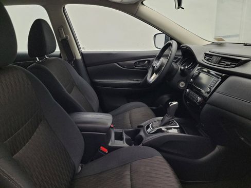 Used 2019 Nissan Rogue S image 21