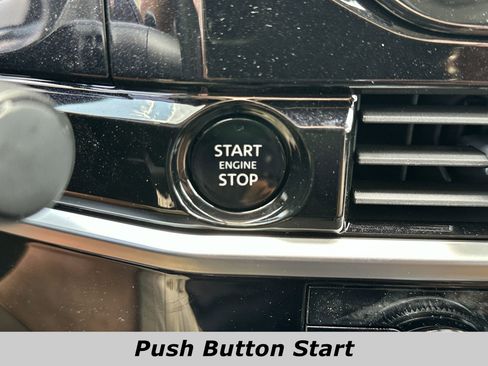 New 2025 Nissan Pathfinder SV w/ SV Premium Package image 10