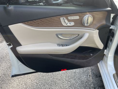 Used 2023 Mercedes-Benz E 350 Sedan image 16