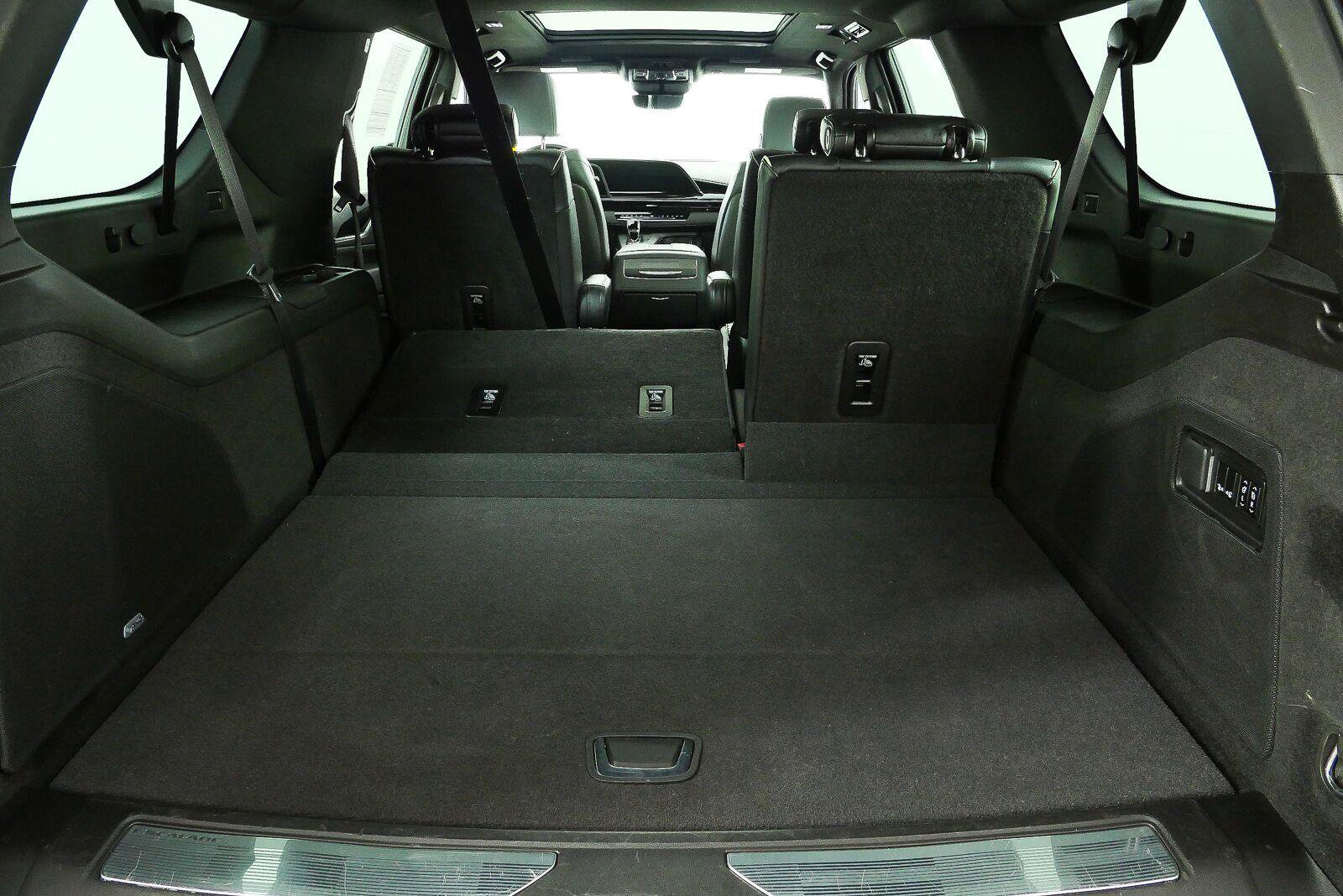 Used 2021 Cadillac Escalade ESV Sport AWD/4WD image 32