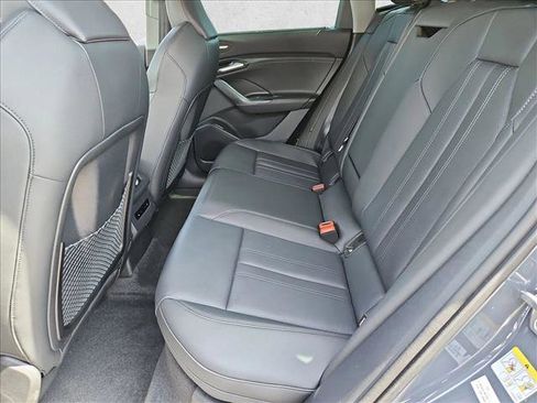 Used 2025 Audi Q6 e-tron Premium Plus AWD/4WD image 19