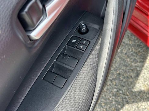 Used 2020 Toyota Corolla LE image 15