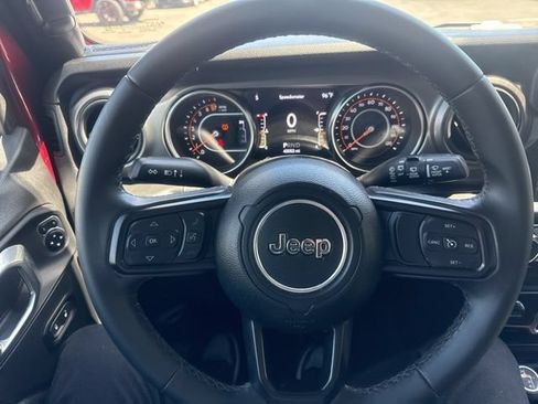 Used 2022 Jeep Wrangler Unlimited Sport AWD/4WD image 13