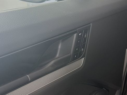 New 2026 Porsche Cayenne Coupe AWD/4WD image 19