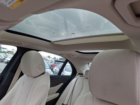 Used 2022 Mercedes-Benz E 350 4MATIC Sedan image 14
