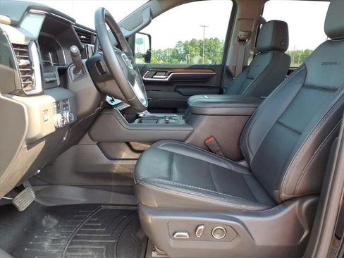 Used 2024 GMC Sierra 2500 Denali w/ Denali Reserve Package AWD/4WD image 3