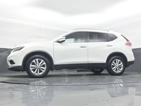 Used 2016 Nissan Rogue SV w/ SV Premium Package AWD/4WD image 26