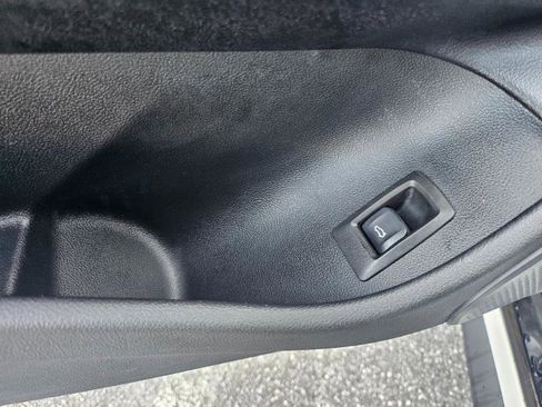 Used 2023 BMW i4 eDrive40 w/ M Sport Package image 32