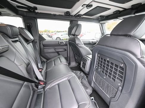 New 2025 Ford Bronco Badlands image 22