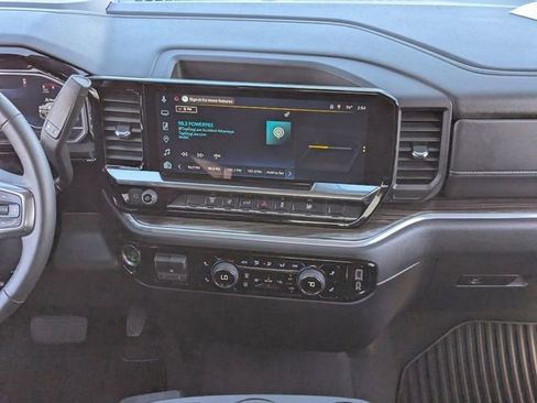 Used 2025 Chevrolet Silverado 2500 LT w/ Convenience Package image 16