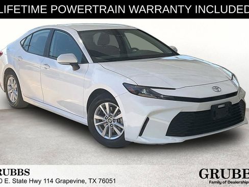 Used 2025 Toyota Camry LE w/ Convenience Package FWD image 1