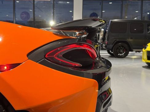 Used 2019 McLaren 600LT Base image 16