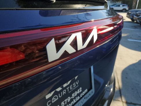 Certified 2025 Kia Seltos EX w/ EX Sunroof Package image 7