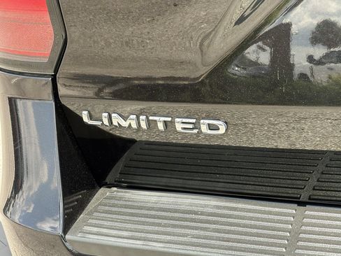 Used 2020 Ford Expedition Limited AWD/4WD image 10
