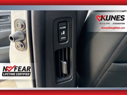 Used 2025 Honda Odyssey Sport-L image 40