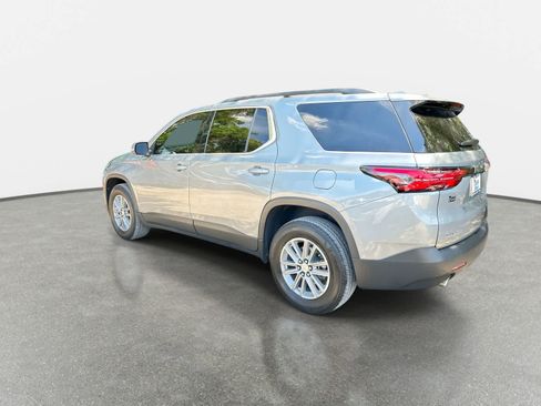 Used 2023 Chevrolet Traverse LT FWD image 6