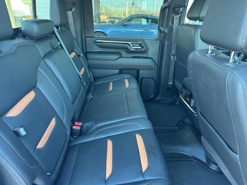 Used 2024 GMC Sierra 2500 AT4 w/ Technology Package image 39