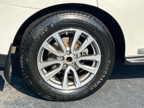 Used 2015 Nissan Pathfinder SL w/ SL Premium Package FWD image 9
