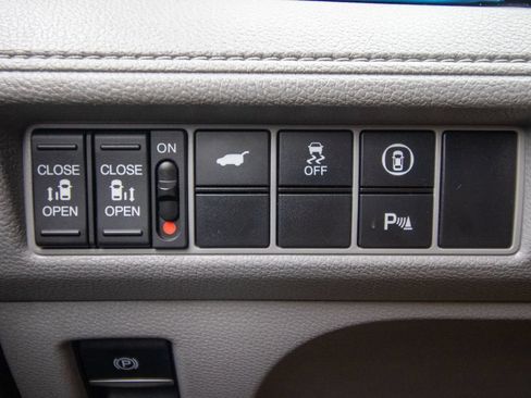 Used 2021 Honda Odyssey Touring image 41