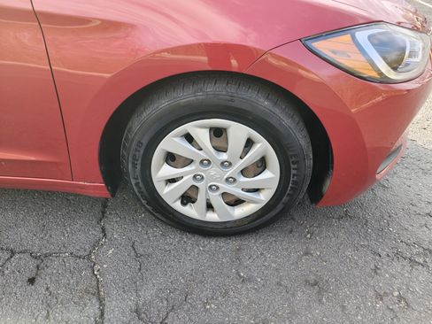 Used 2018 Hyundai Elantra SE w/ SE Connectivity Package 04 image 10