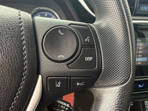 Used 2018 Toyota Corolla LE FWD image 9