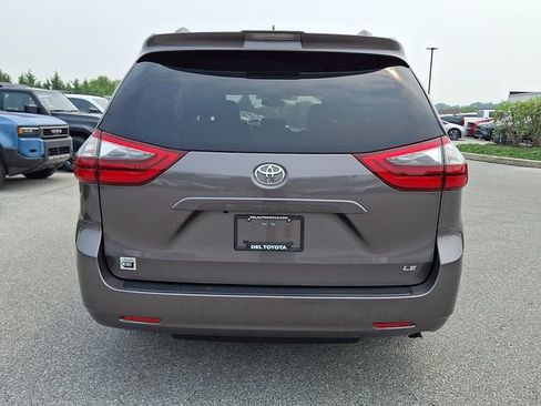 Certified 2020 Toyota Sienna LE FWD image 5