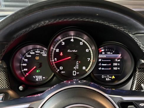 Used 2020 Porsche Macan Turbo AWD/4WD image 26
