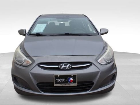 Used 2016 Hyundai Accent SE image 2