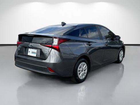 Used 2022 Toyota Prius L Eco image 3