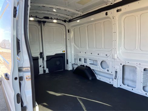 New 2025 Ford Transit 250 148 Medium Roof RWD image 14