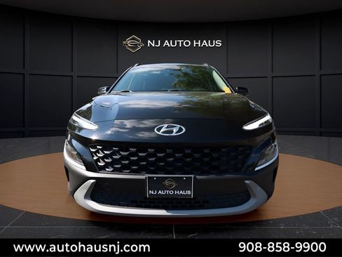 Used 2022 Hyundai Kona SEL w/ Cargo Package FWD image 17