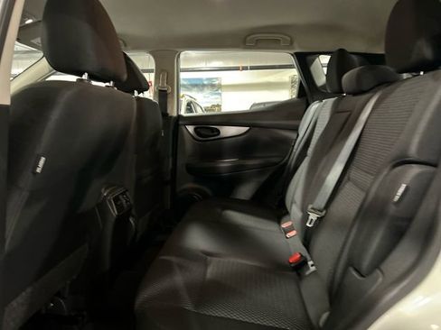 Used 2021 Nissan Rogue Sport S image 21