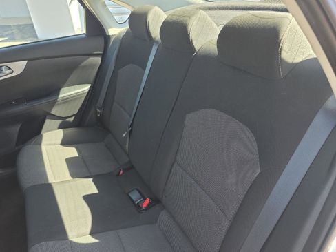 Used 2022 Kia Forte LXS FWD image 27