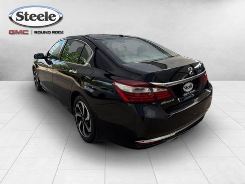 Used 2017 Honda Accord EX-L image 3