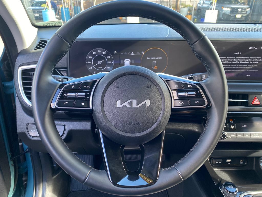 Used 2024 Kia Seltos S AWD/4WD image 32