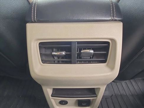 Used 2023 Ford Edge Titanium AWD/4WD image 15