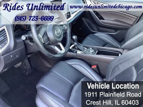 Used 2018 MAZDA MAZDA3 Touring FWD image 18