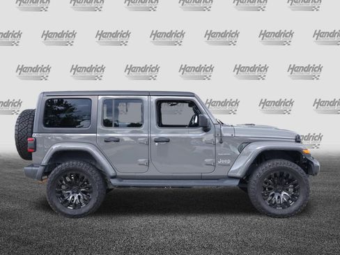 Used 2020 Jeep Wrangler Unlimited Sahara AWD/4WD image 10