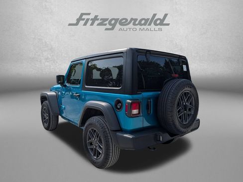 Used 2024 Jeep Wrangler Sport AWD/4WD image 8