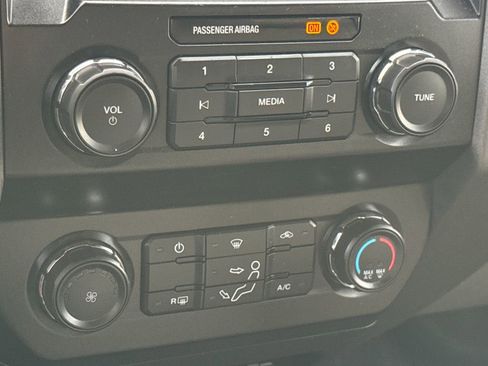 Used 2019 Ford F250 XL w/ STX Appearance Package image 21