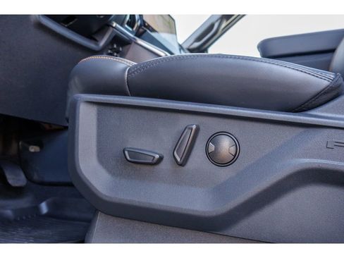 Used 2025 Ford Expedition Tremor AWD/4WD image 18