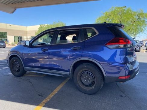 Used 2018 Nissan Rogue S FWD image 2