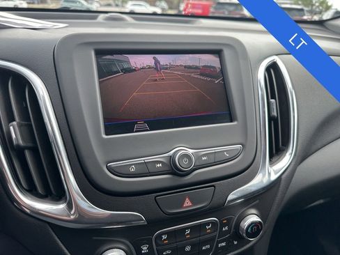 Used 2020 Chevrolet Equinox LT FWD image 16