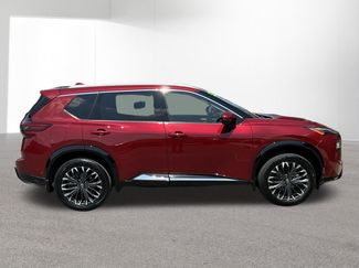 Used 2024 Nissan Rogue Platinum w/ Platinum Premium Package AWD/4WD video 2
