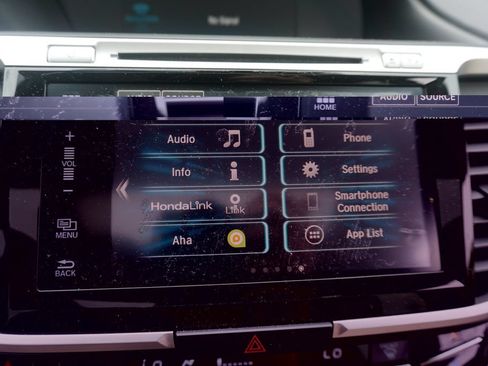Used 2016 Honda Accord EX image 11