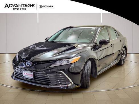 Certified 2024 Toyota Camry XLE w/ Cold Weather Package AWD/4WD image 4