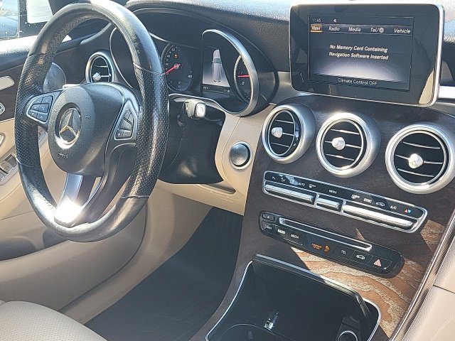 Used 2018 Mercedes-Benz GLC 300 4MATIC image 2