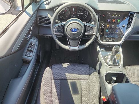 Used 2025 Subaru Outback Premium AWD/4WD image 12