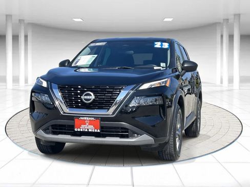 Used 2023 Nissan Rogue S image 6