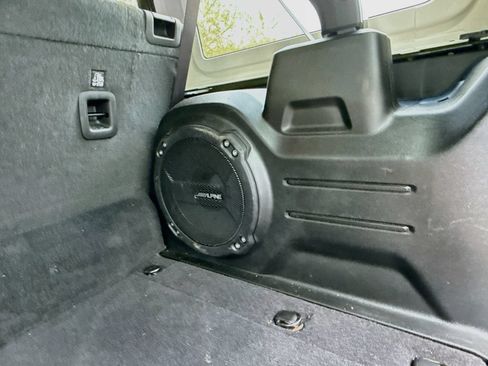 Used 2023 Jeep Wrangler Unlimited Rubicon 4xe AWD/4WD image 30